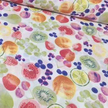 Polyester and cotton blend together to form a stunning fabric that boasts numerous benefits. This exquisite printed fabric not only showcases the advantages of both fibers but also offers exceptional breathability, tear resistance, and the ability to be crafted into long-lasting textiles.